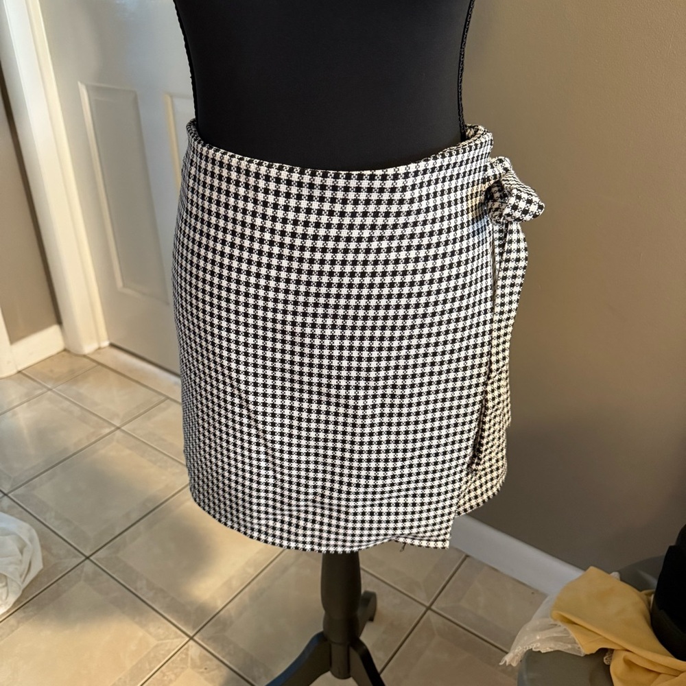 Overlap Skirt with Side Tie